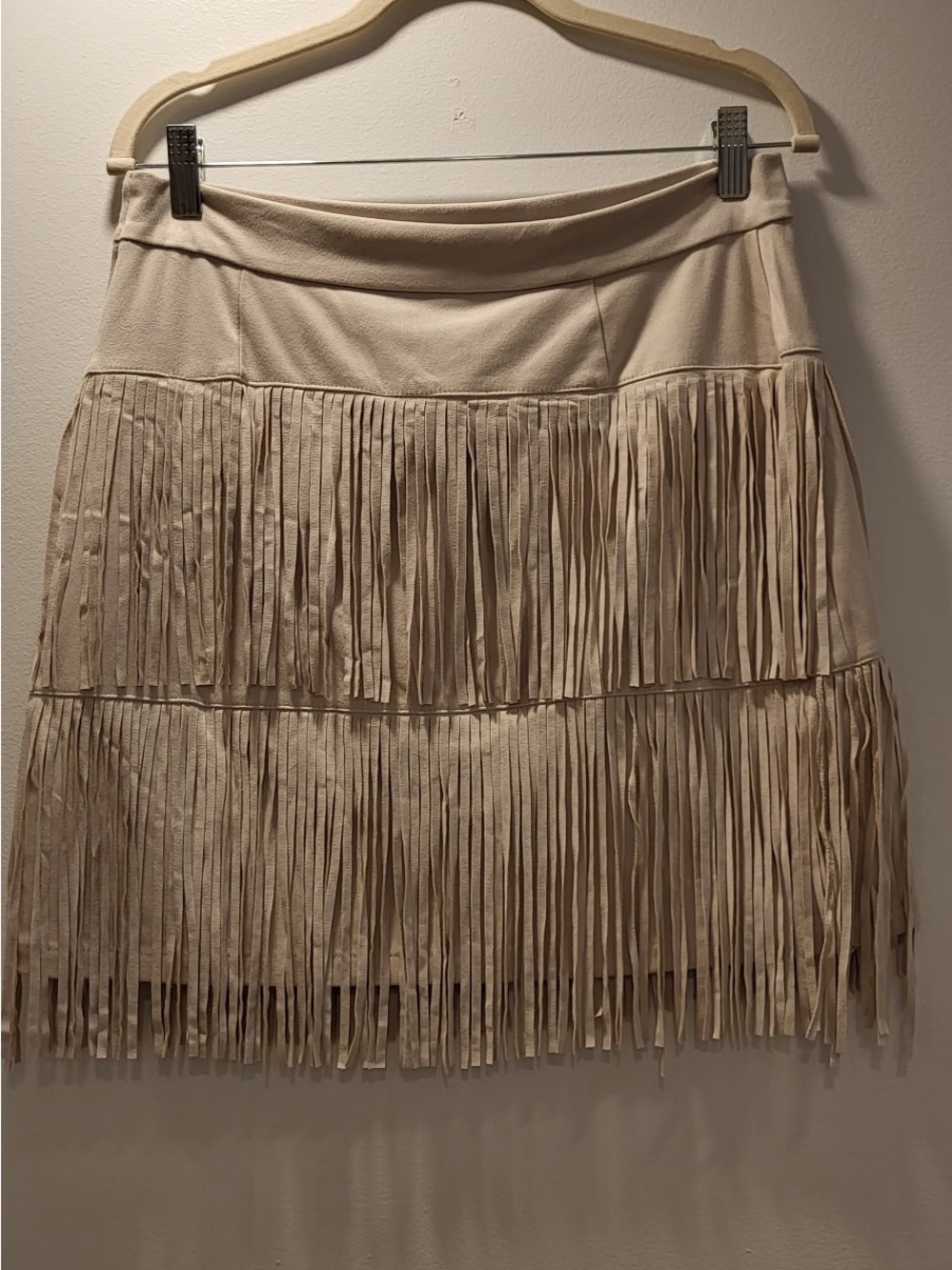 Price Drop..FRANCESCA's ALYA beige suede fringe western mini skirt